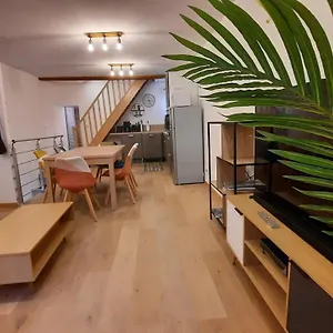 https://appartement-neuf-et-cosy-2-a-6-personnes-tout-equipe.hotels-rhonealpes.com